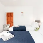 Cosy 3 Bed House Contractor & Leisure