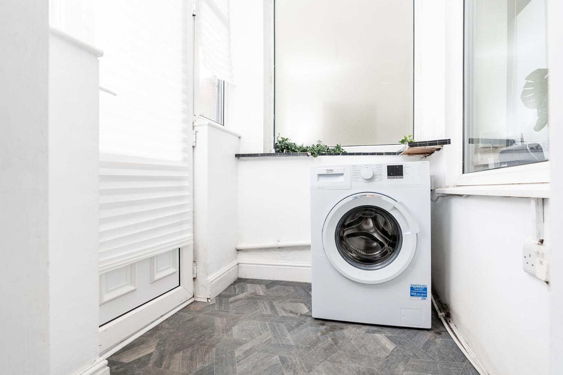 Cosy 3 Bed House Contractor & Leisure