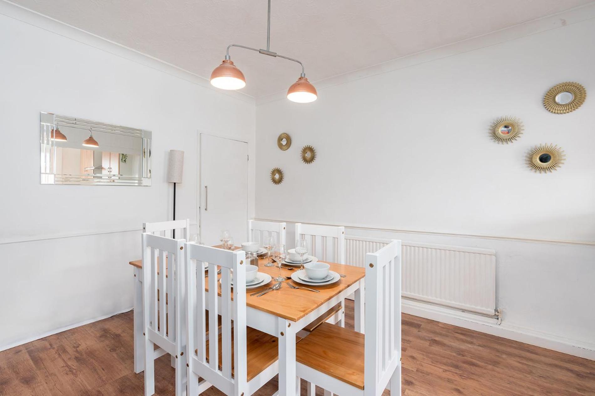 Cosy 3 Bed House Contractor & Leisure * Sheffield