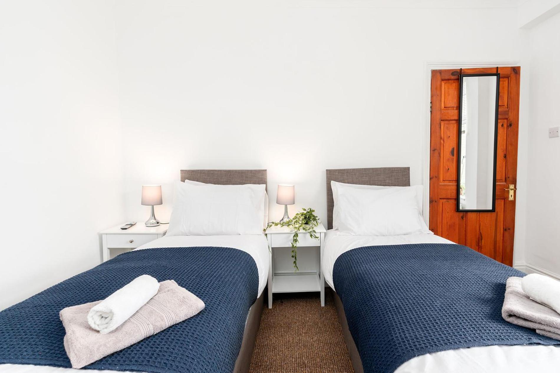 Cosy 3 Bed House Contractor & Leisure * Sheffield